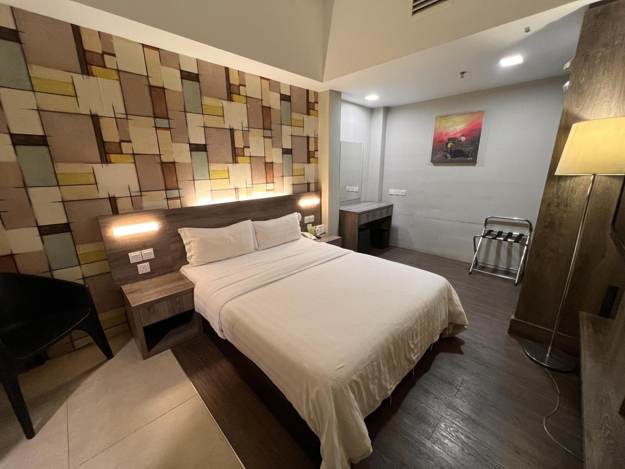 Ajang Hotel Miri Eksteriør bilde