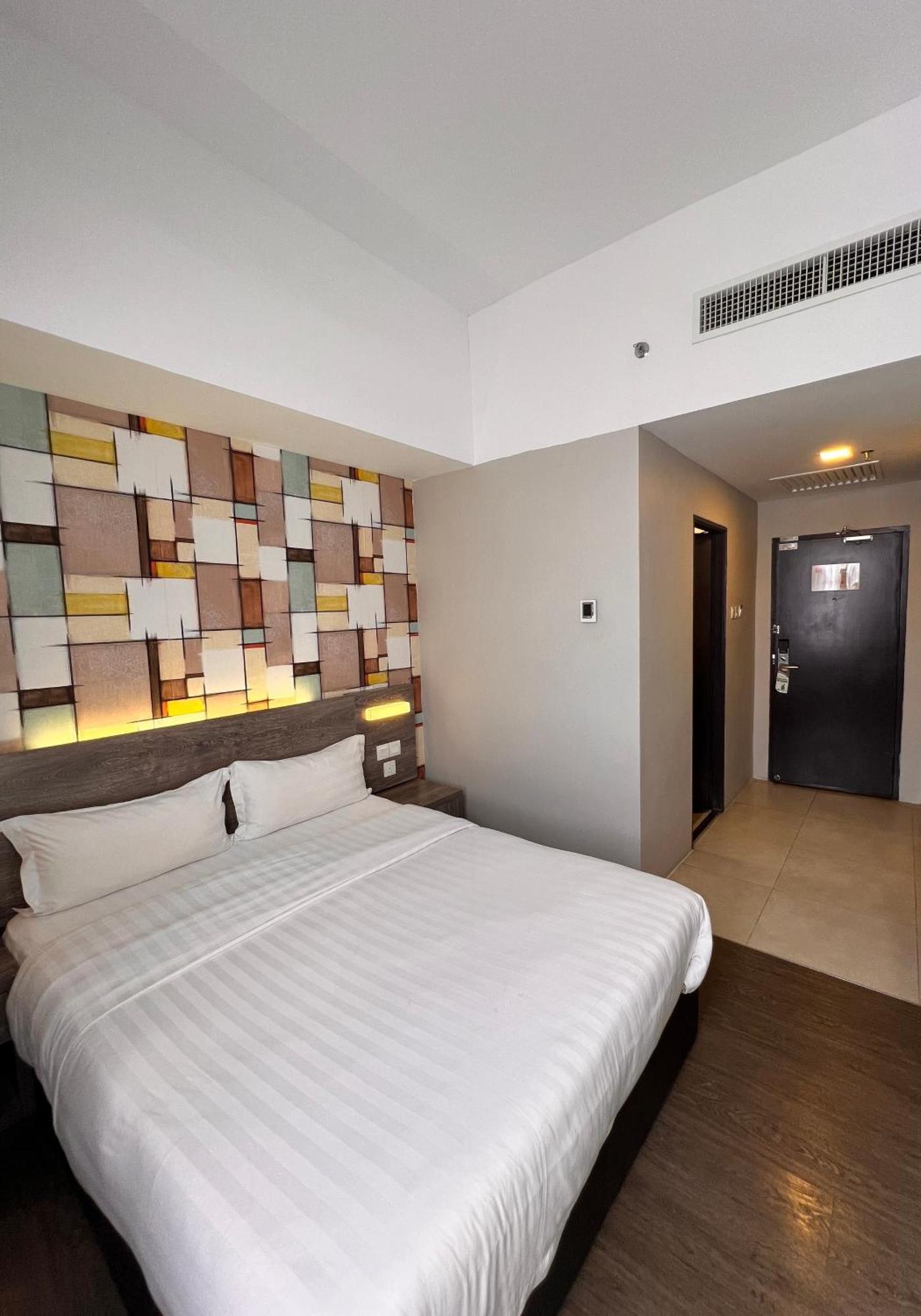 Ajang Hotel Miri Eksteriør bilde