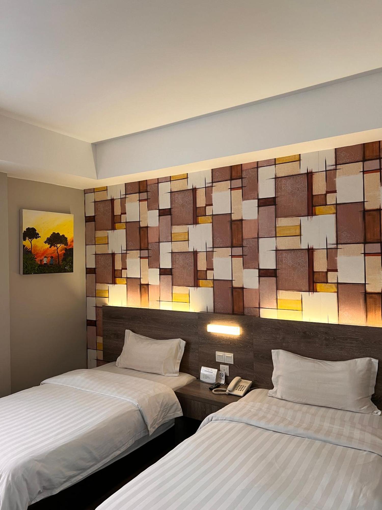 Ajang Hotel Miri Eksteriør bilde