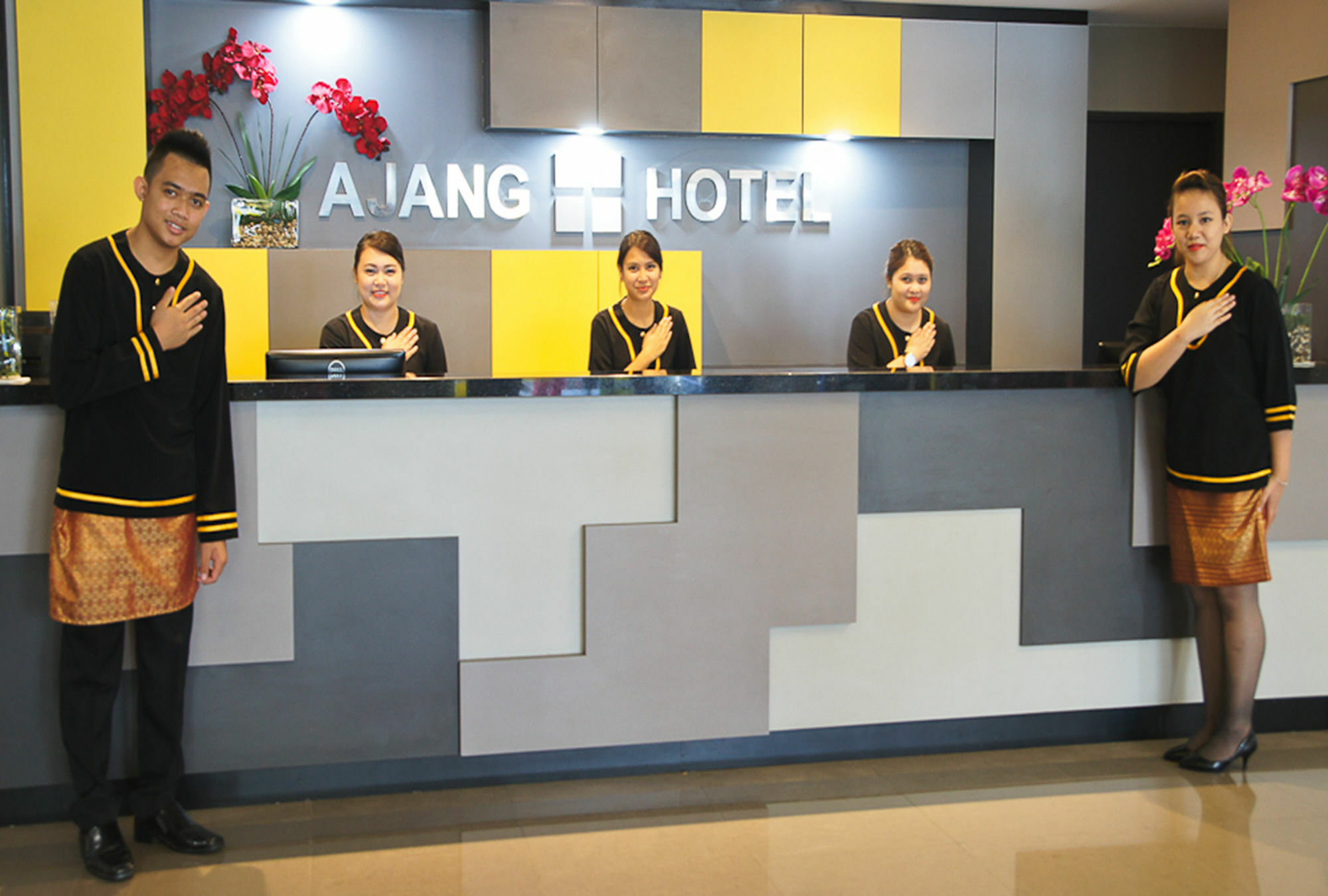 Ajang Hotel Miri Eksteriør bilde