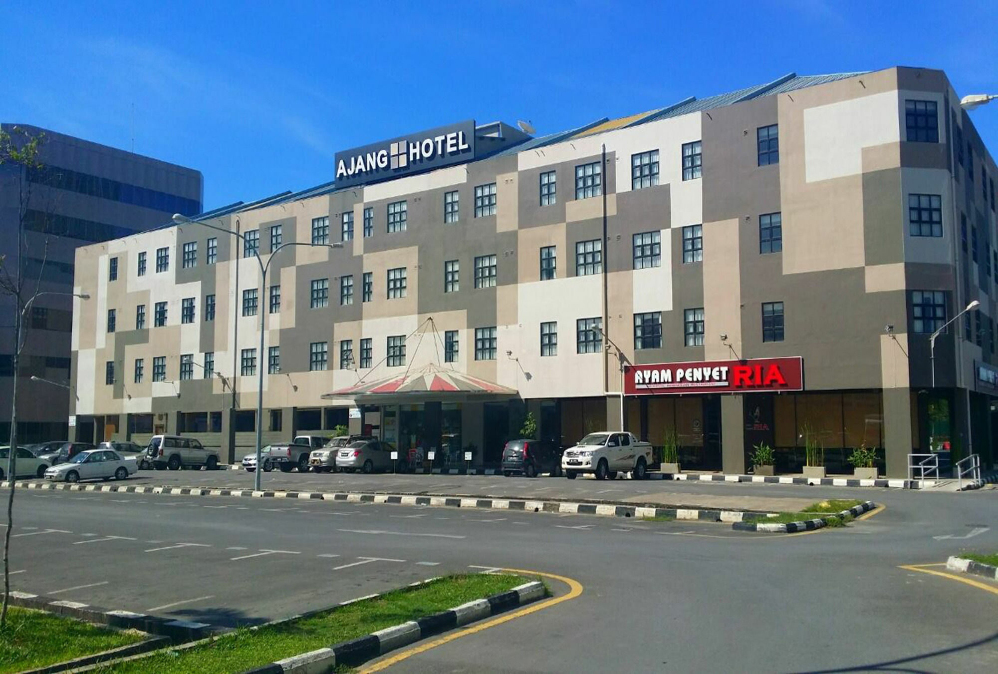 Ajang Hotel Miri Eksteriør bilde