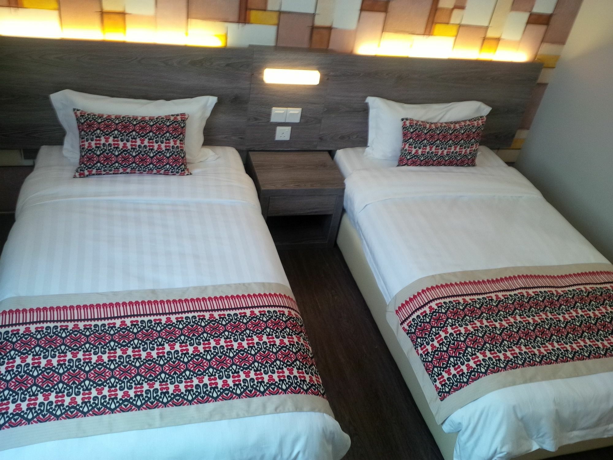 Ajang Hotel Miri Eksteriør bilde