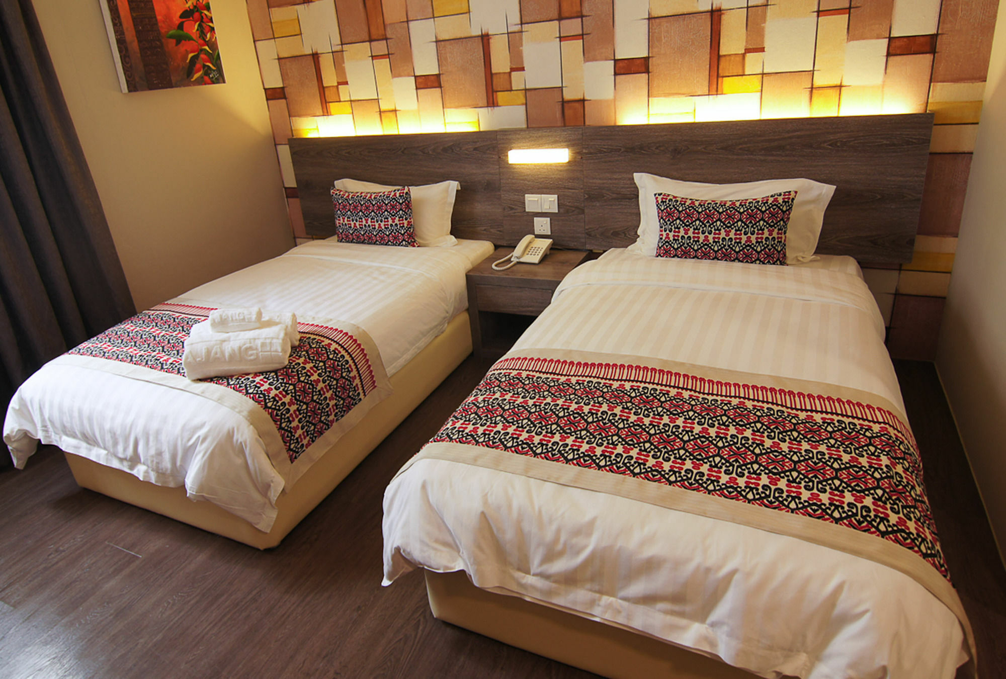 Ajang Hotel Miri Eksteriør bilde